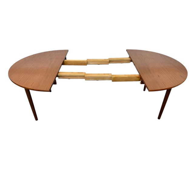 Mid-Century Danish Modern Hans Wegner Round Teak Dining Table - Refinished! For Sale In Philadelphia - Image 6 of 7