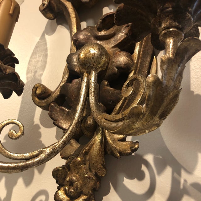 Silver Italian Hand Carved Wood 2 Light Acanthus Leaf Motif Sconce in Distressed Silver Gilt and Mecca Finish For Sale - Image 8 of 13