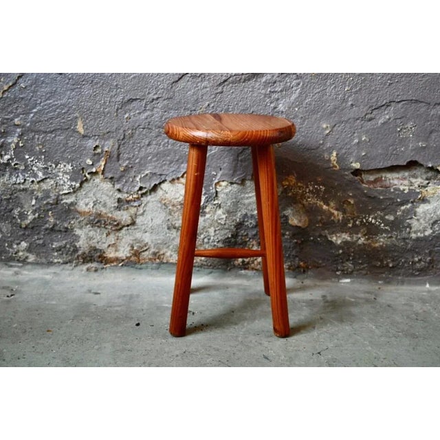 This charming seat is touchingly simple. Made entirely of solid softwood, with horizontal bars offset in height, and...