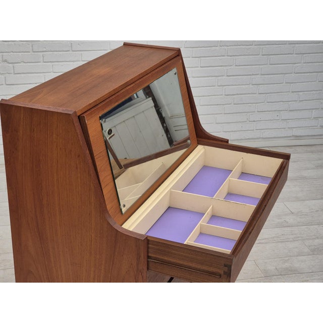 Danish Chest of Drawers in Teak Wood, 1960s For Sale - Image 15 of 18