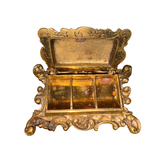 19th C. Bronze Rococo Stamp Box With Mythical Hippocampus & Cherub Detailing For Sale - Image 4 of 4