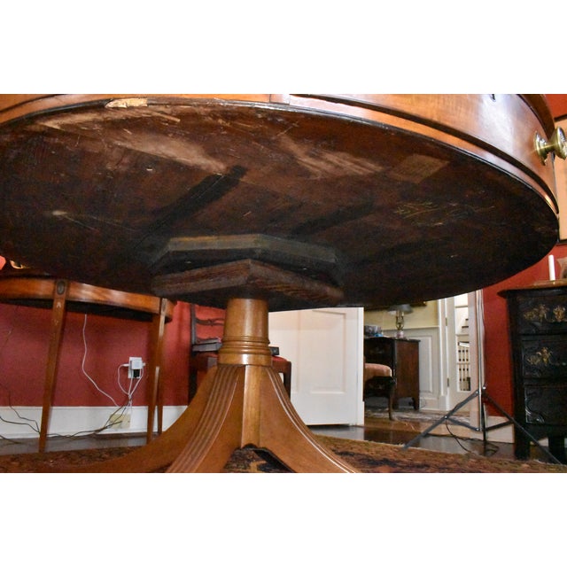 19th Century English Regency Drum Table of the Early 1800s in Mahogany. For Sale - Image 5 of 9