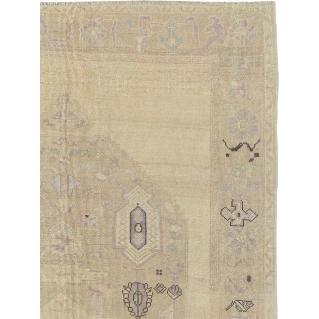 Rustic Galerie Shabab Collection Mid-20th Century Turkish Anatolian Accent Rug For Sale - Image 3 of 10