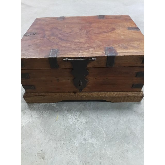 1900-1909 Wood Brass Arts & & Crafts Desk Box For Sale - Image 11 of 12