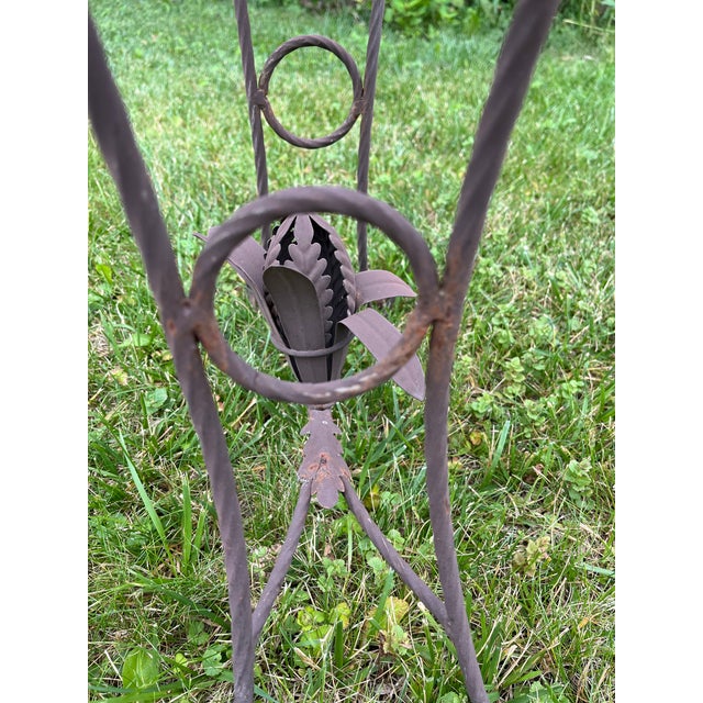 French Country Vintage Metal Jardinière Planter Stand With Fleur-De-Lis Accents | French Country Garden Decor For Sale - Image 3 of 12