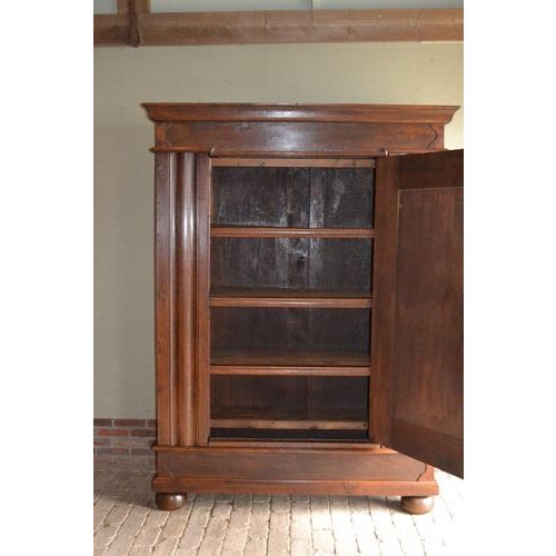 18th-century German oak Spinde cabinet, bread cupboard. Fully removable. Height: 211 cm. Width: 157 cm. Depth: 64 cm....