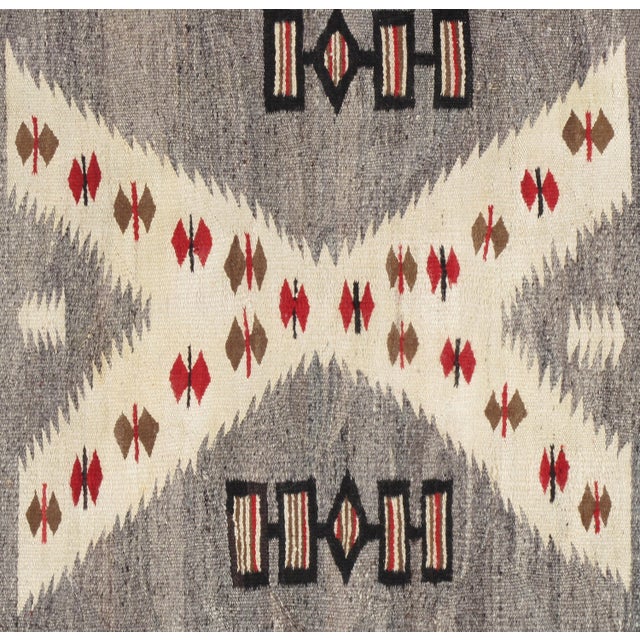 Early 20th Century Antique Navajo Carpet, Folk Rug, Handmade Wool Rug, Beige, Gray, Brown For Sale - Image 5 of 15
