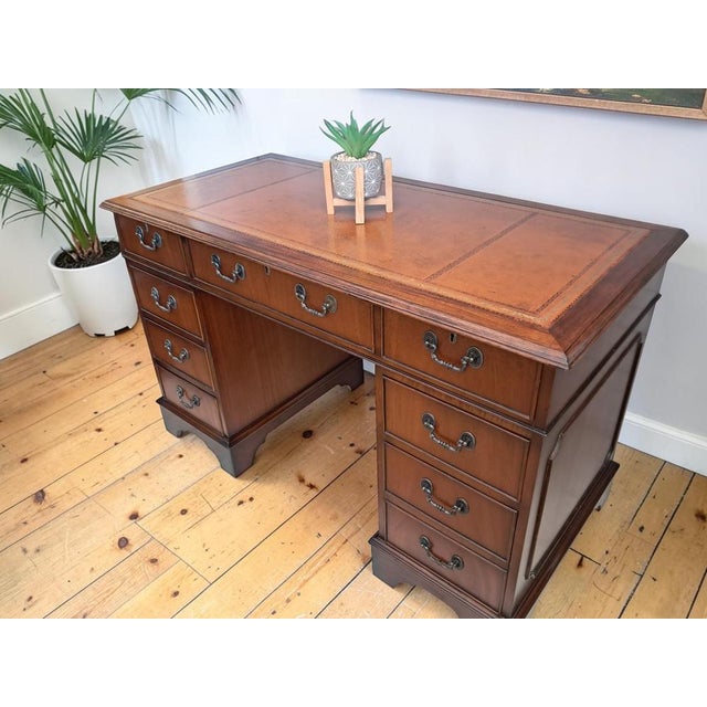 Antique Twin Pedestal Desk in Mahogany with Leather Top, 1980s For Sale - Image 4 of 18