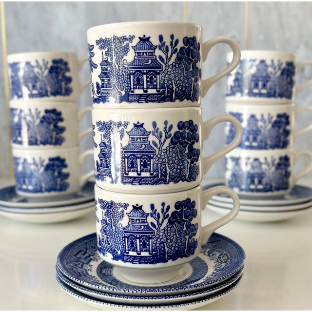Late 20th Century Blue Willow Georgian Shape Tea Cups and Saucers by Churchill of England, 18 Pieces For Sale - Image 14 of 15