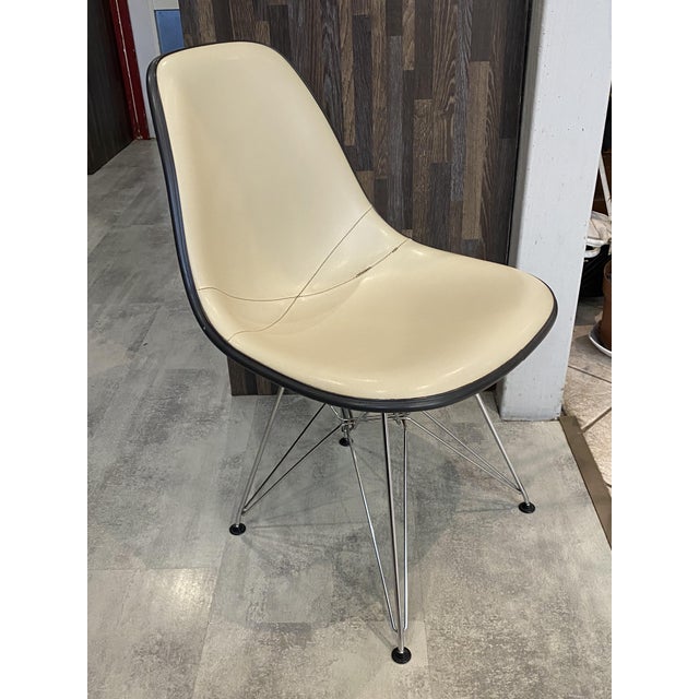 Off-White Vinyl Chair by Charles and Ray Eames for Herman Miller, 1950s For Sale - Image 10 of 15