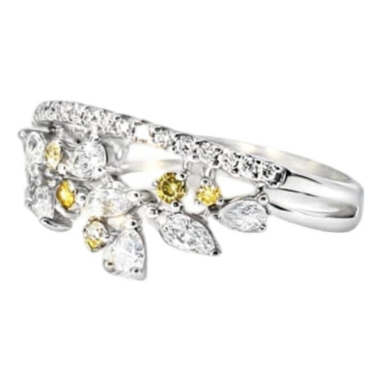 Late 20th Century Size 7 14K White Gold Diamond Floral Ring For Sale