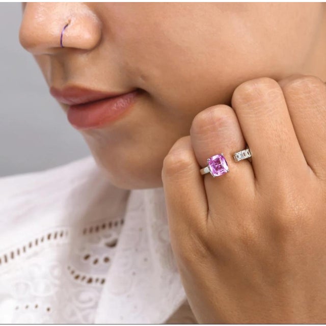 Natural 1.87 cts pink sapphire & 0.55 cts diamond ring in 18k gold For Sale - Image 17 of 18