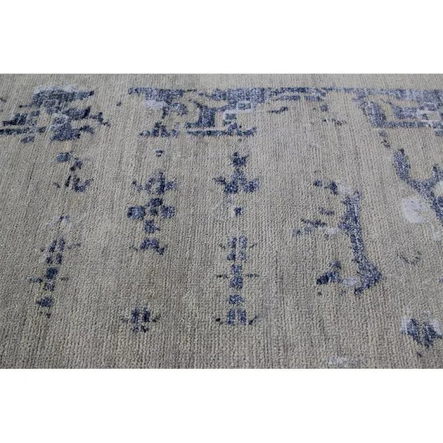 Textile Handwoven Wool and Silk Light Gray/Blue Artisan Style Rug 12'1" X 15'8" For Sale - Image 7 of 12