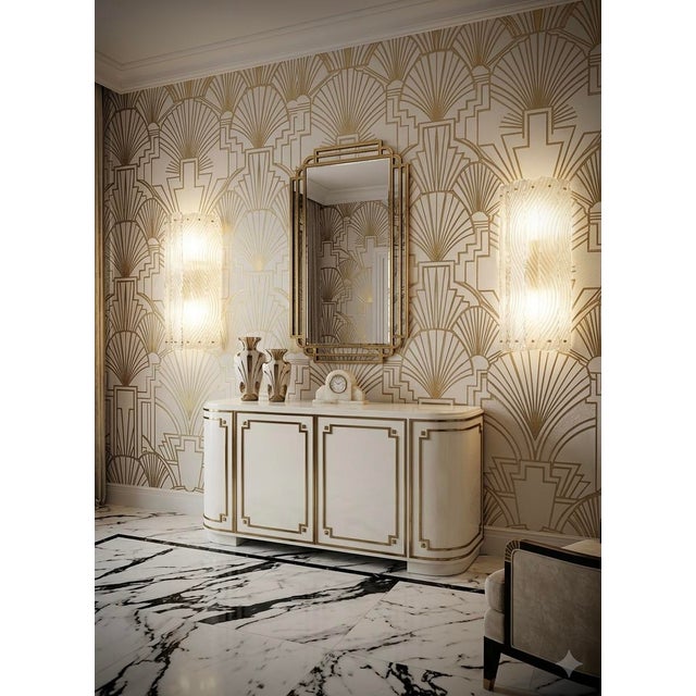 A captivating transparent color for this Murano glass wall lamp, featuring a captivating and elongated design, with a...
