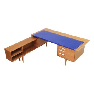 Mid Century Teak Executive Desk With Floating Return, England, 1960s For Sale