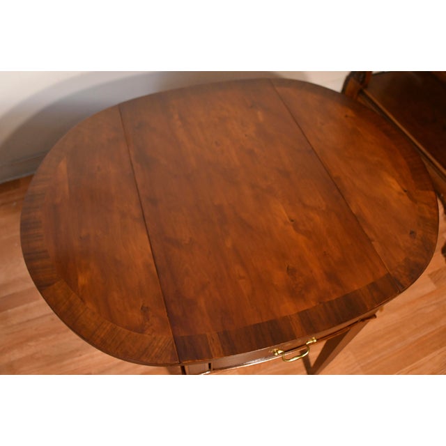 1950s English Hepplewhite Birdseye Maple Banded Walnut Pembroke Drop Leaf Tables For Sale - Image 15 of 18