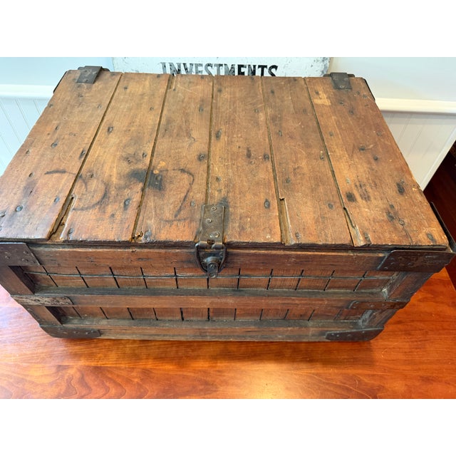 Antique First National Stores Wooden Shipping Crate With Lid – Wire Reinforced Grocery Transport Basket – Coffee Table Storage Chest For Sale - Image 9 of 18