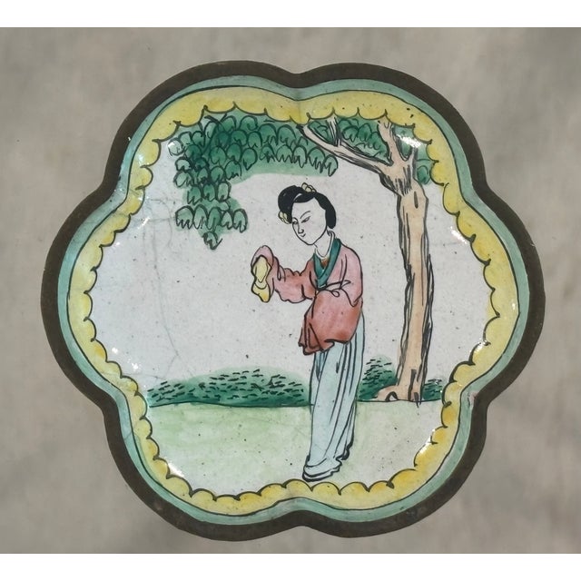 Chinoiserie Early 20th Century Chinese Canton Enamel Figural Dish, Petite in Scale For Sale - Image 3 of 7