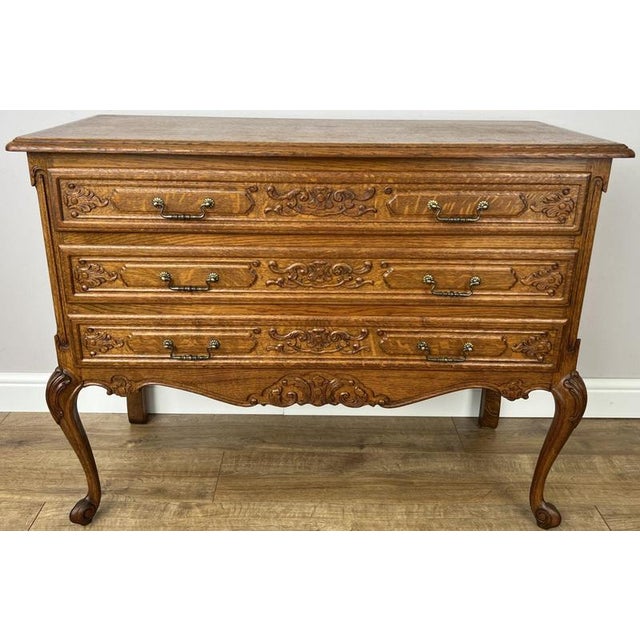 Enhance your home with this elegant Vintage French Louis Chest of Drawers , beautifully crafted from oak and showcasing...