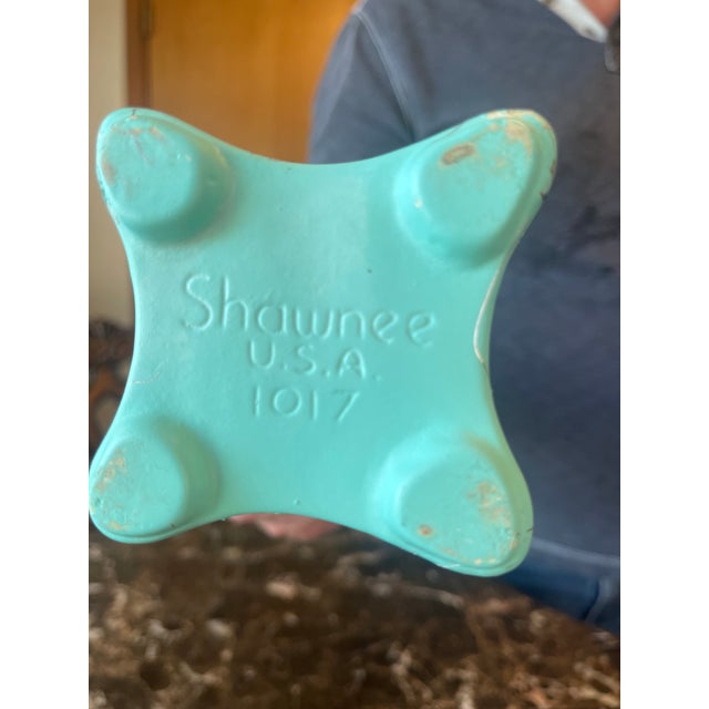 Shawnee 'Clover Leaf' Pottery: One Teal, One Peach For Sale - Image 6 of 10