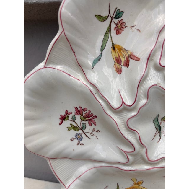 Longchamp Majolica Flowers Oyster Plate Longchamp, Circa 1900 For Sale - Image 4 of 7