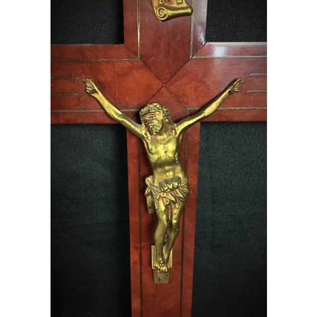 Religious Large 20th Century Crucifix in Regule and Wood - Esoteric Religious Deco For Sale - Image 3 of 7