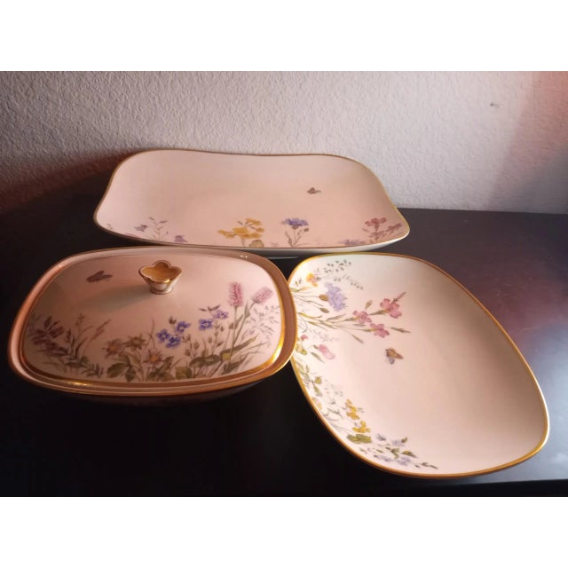 Antique White 1950s Wiesengrund & Bergeshohn Bavaria Serveware Inc Platter, Plate & Tureen - Set of 3 For Sale - Image 8 of 8