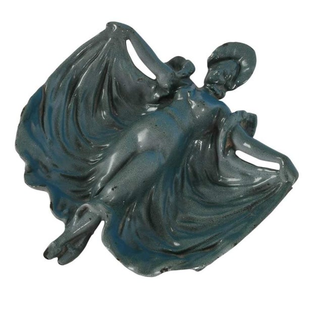 This antique PEMCO Baltimore enameled cast iron trinket dish is a charming example of early 20th-century American Art...