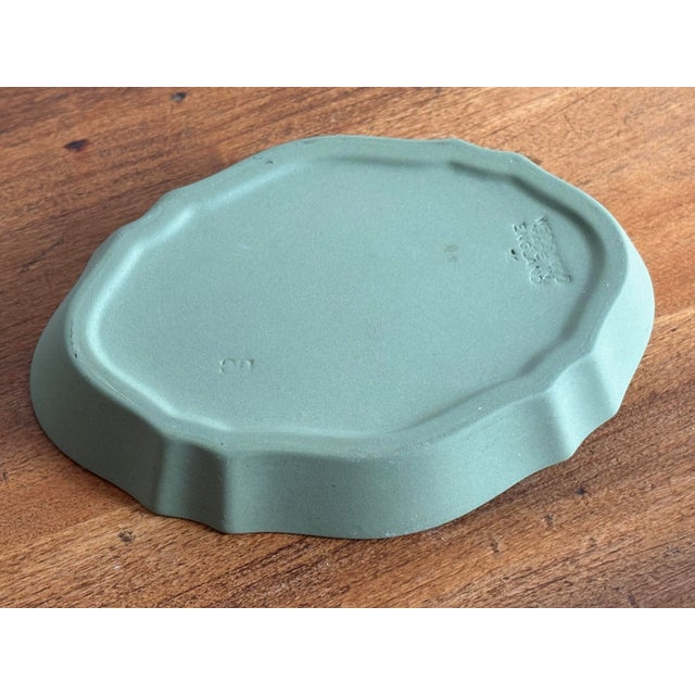 Wedgwood English Wedgwood Jasperware Sage Green Jewelry Dish With Neoclassical Cherub Design For Sale - Image 4 of 6