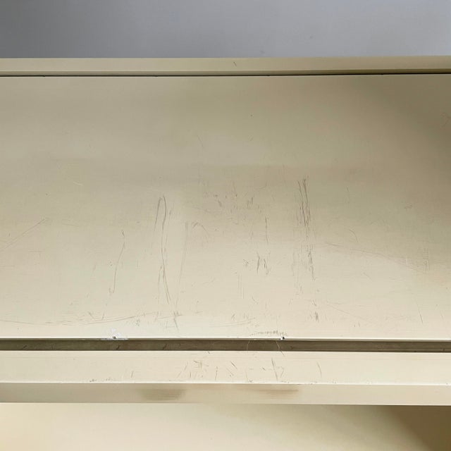 Space Age Italian Plastic Bookcase Dodona 300 by Ernesto Gismondi for Artemide, 1970s For Sale - Image 14 of 18