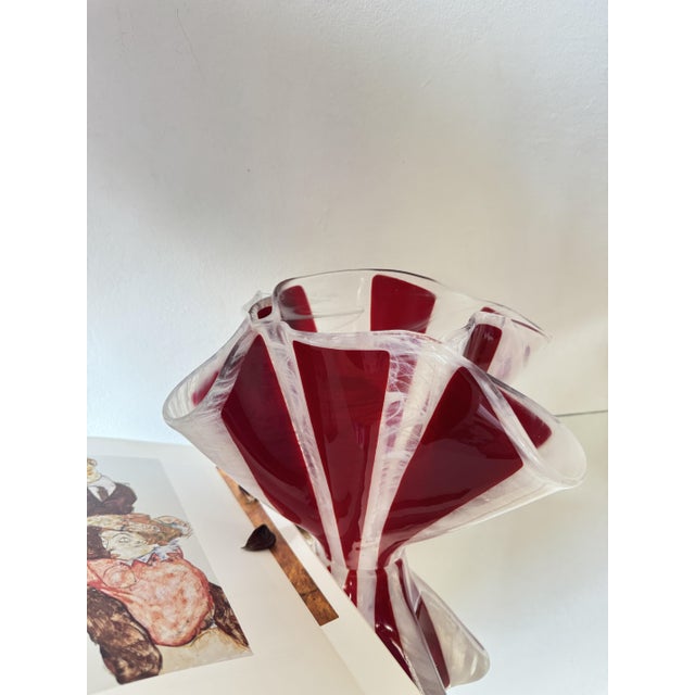 Mid-Century Modern Italian Sculptural Red and White Murano Glass Vase, 1960s For Sale - Image 15 of 18