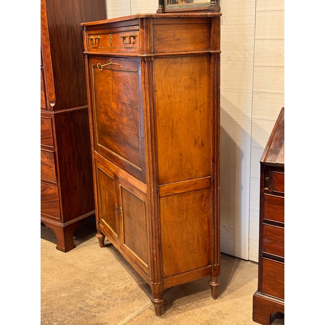 Brown 19th Century French Walnut Secrétaire Abattant For Sale - Image 8 of 18