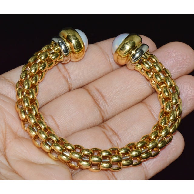 Vintage Fope Flex It Solid 18k Gold Pearl Open Cuff Bangle Bracelet For Sale - Image 9 of 13