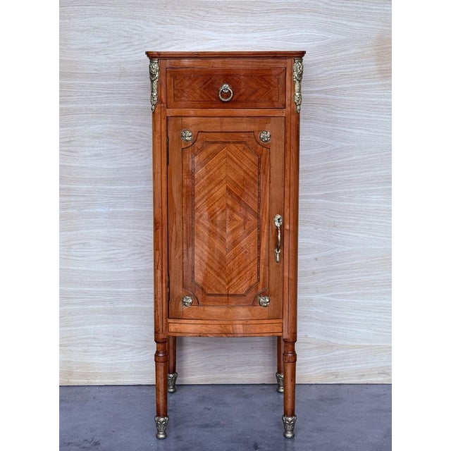 Late 19th Century Hight Tall Narrow French Marquetry Nightstands with Drawer and Door in Burl Oak, 1890s, Set of 2 For Sale - Image 5 of 11