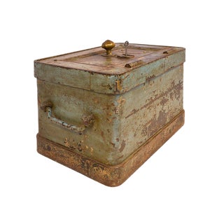 Small Safe from T.E. Thomson & Co For Sale