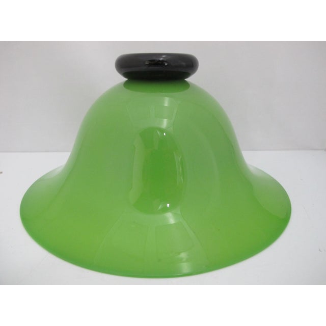 Glass Donald Carlson Apple Green Large Studio Art Glass Fluted Footed Bowl For Sale - Image 7 of 9