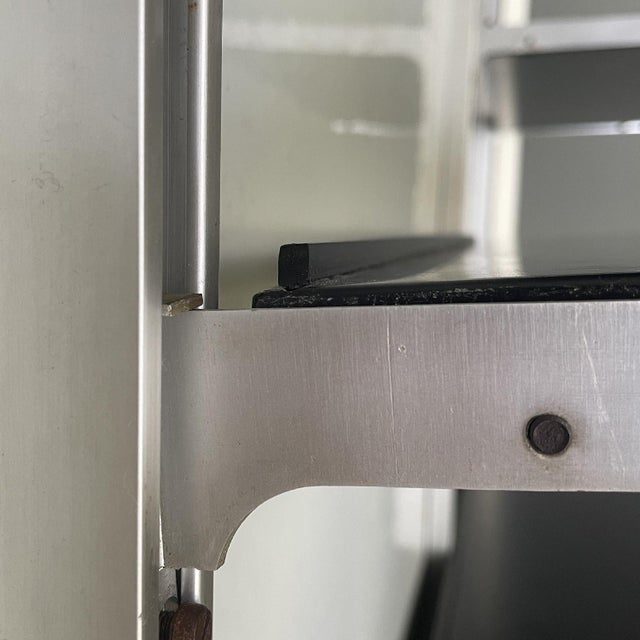 Metal Italian Modern Black Wood and Metal Bookcase E22 attributed to Borsani for Tecno, 1970s For Sale - Image 7 of 16