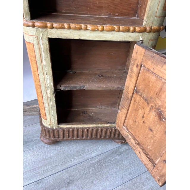 Early 18th Century Italian or Gustavian Paint Decorated Bookcase For Sale - Image 4 of 5