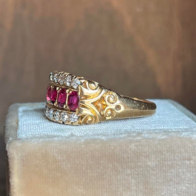 Early 20th Century Edwardian Ruby and Diamond Ring in 18k Gold Size 7.5 For Sale - Image 4 of 11