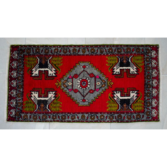 1970s Hand Knotted Turkish Small Rug Decorative Mat for Bathroom - Kitchen and Entryway - 20x40 Inches For Sale - Image 12 of 14