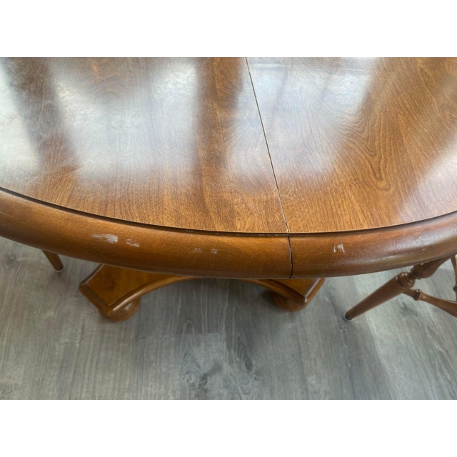 Late 20th Century Ethan Allen Colonial Pedestal Dining Table & 4