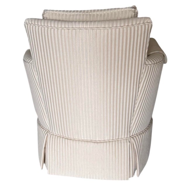 Late 20th Century Pair of Neutral Striped Club Chairs Transitional Lounge For Sale In Chicago - Image 6 of 7