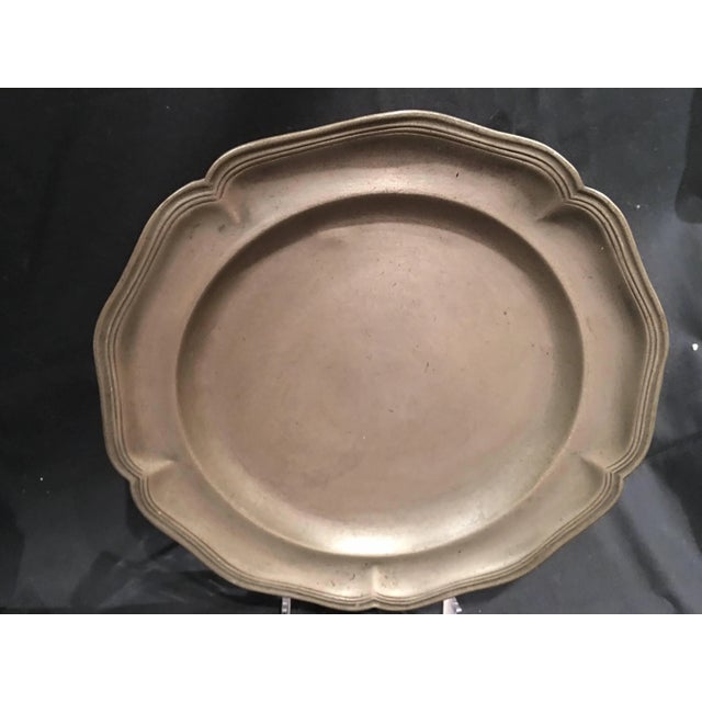 English Set of Three English Pewter Plates or Platters, 19th Century For Sale - Image 3 of 5
