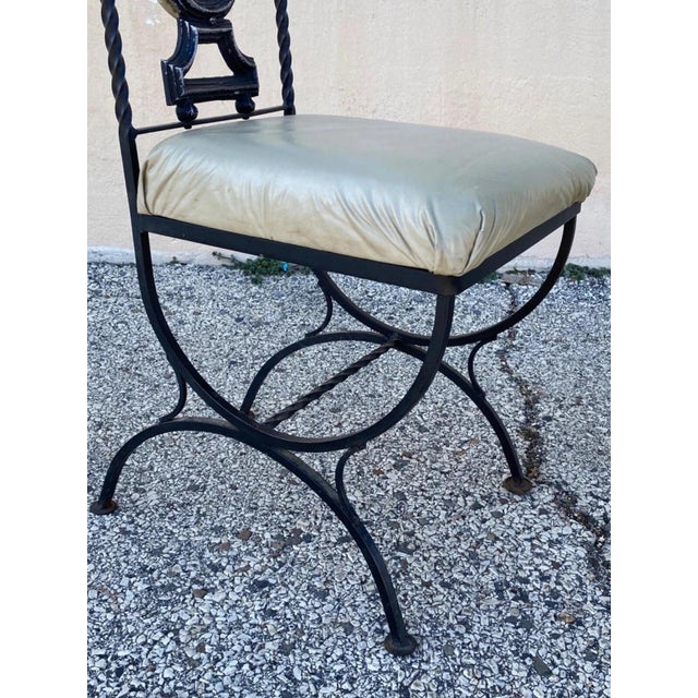 Black Vintage Hollywood Regency Curule Chair Wrought Iron Round Dining Set - 5 Pc Set For Sale - Image 8 of 12
