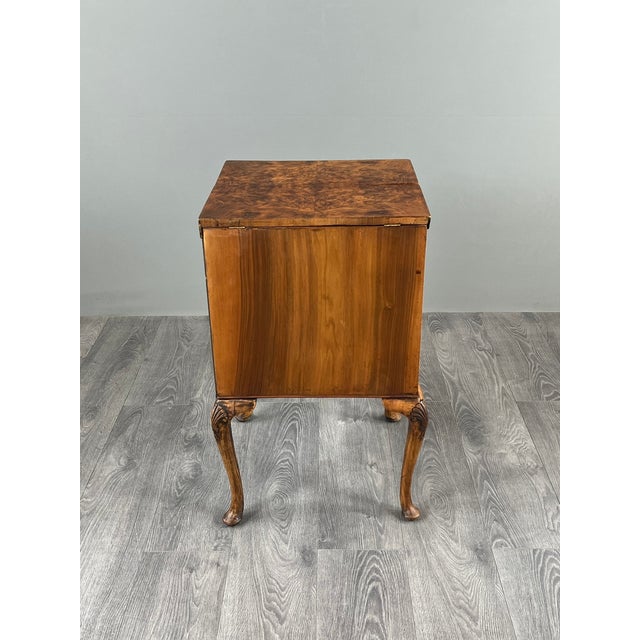 20th Century Queen Anne Desk in Walnut Burl Veneer For Sale - Image 12 of 13