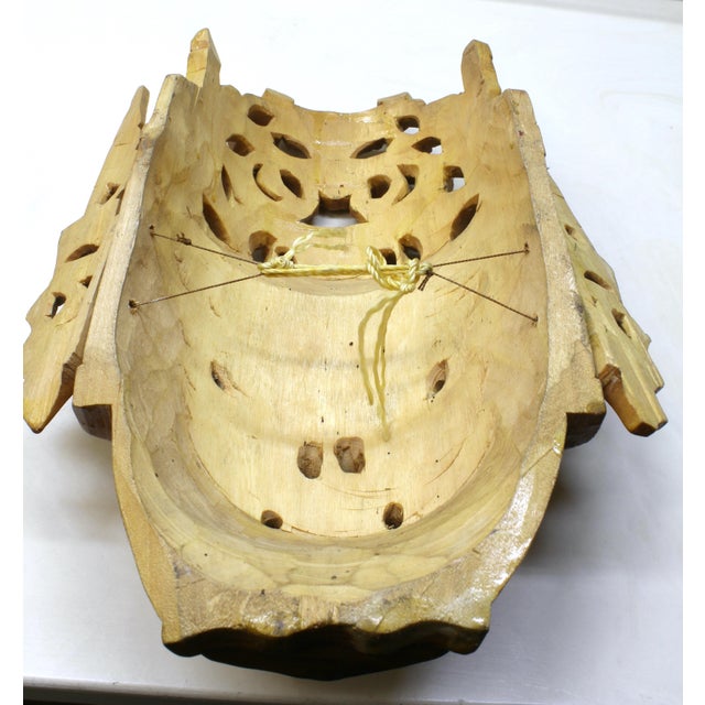 Wood Articulated Balinese Hand-Carved Albesia-Wood Rama Deity Mask & Pierced Openwork Crown For Sale - Image 7 of 10