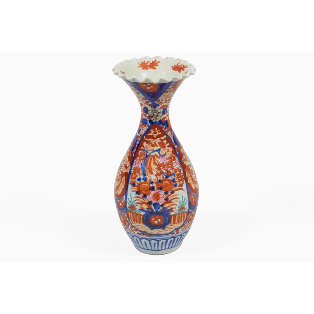1900 - 1909 Antique Imari Baluster Shaped Vase For Sale - Image 5 of 9