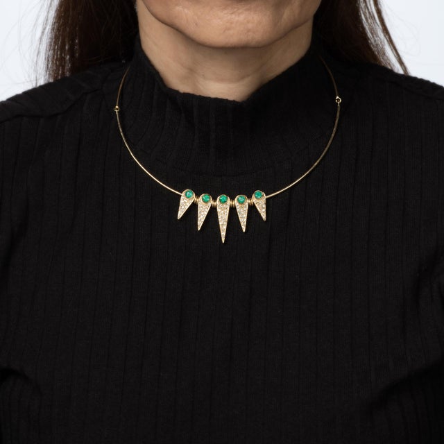 80s French Import Emerald Diamond Spike Necklace Collar 14k Yellow Gold Jewelry For Sale - Image 4 of 4