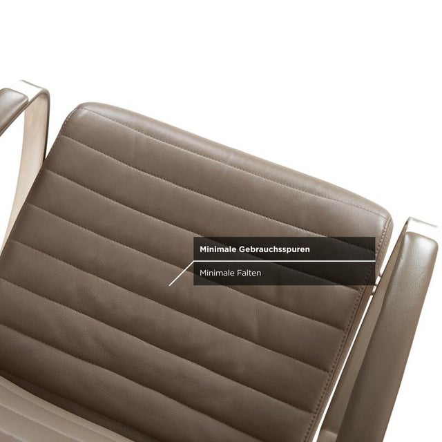 Wing Armchair in Leather from BoConcept For Sale - Image 10 of 16