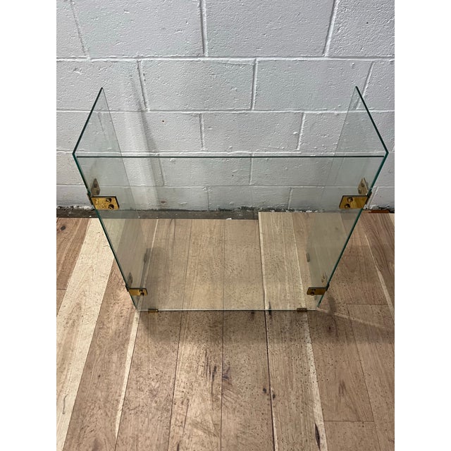 1970s Jacques Adnet 3 Panel Tempered Glass Fire Screen & Brass Hardware France 1970 For Sale - Image 5 of 11